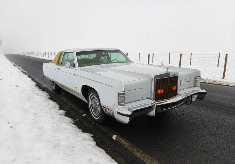 Lincoln Town Car 1977