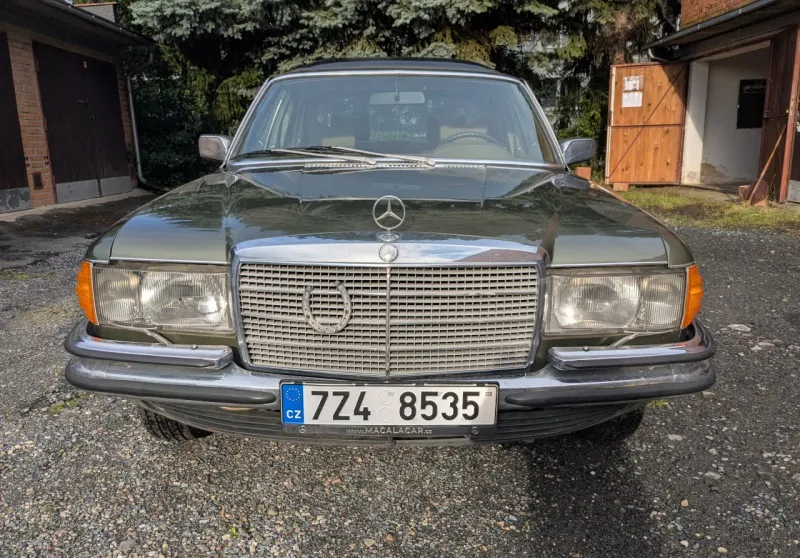 Mercedes-Benz W116 1980