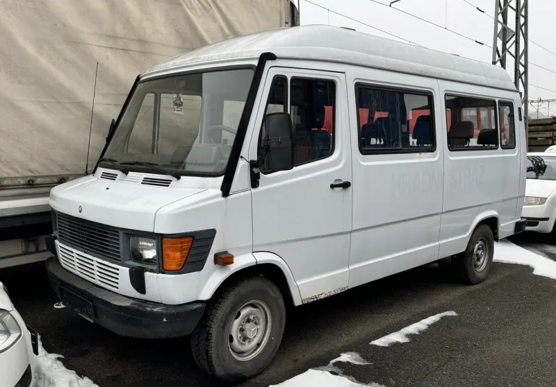 Mercedes-Benz Mikrobus autobus 310 D 1992