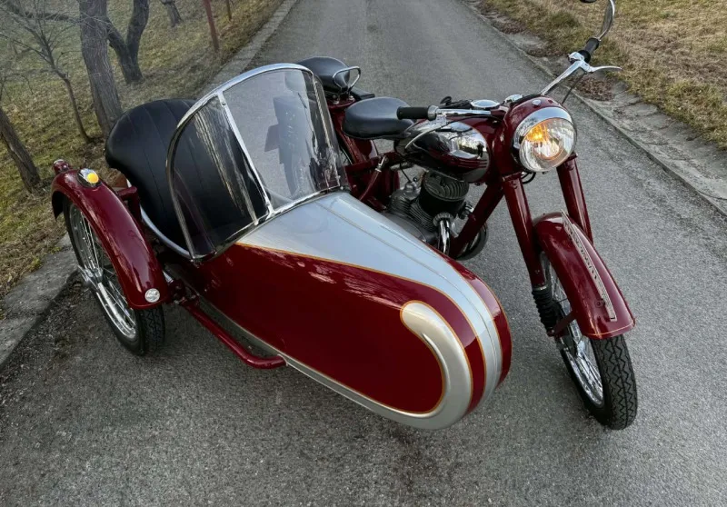Jawa 250 Perak sidecar TUMA 1951