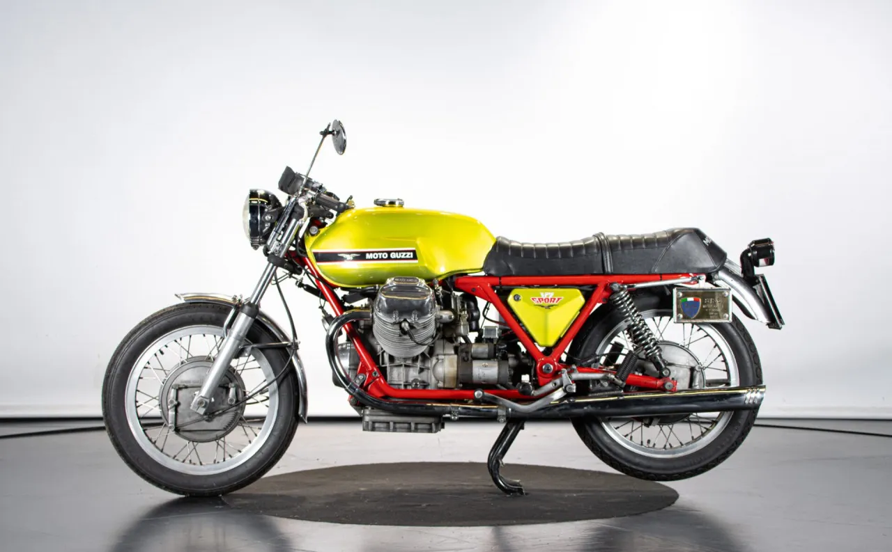 Moto Guzzi V7 SPORT "TELAIO ROSSO" 1972