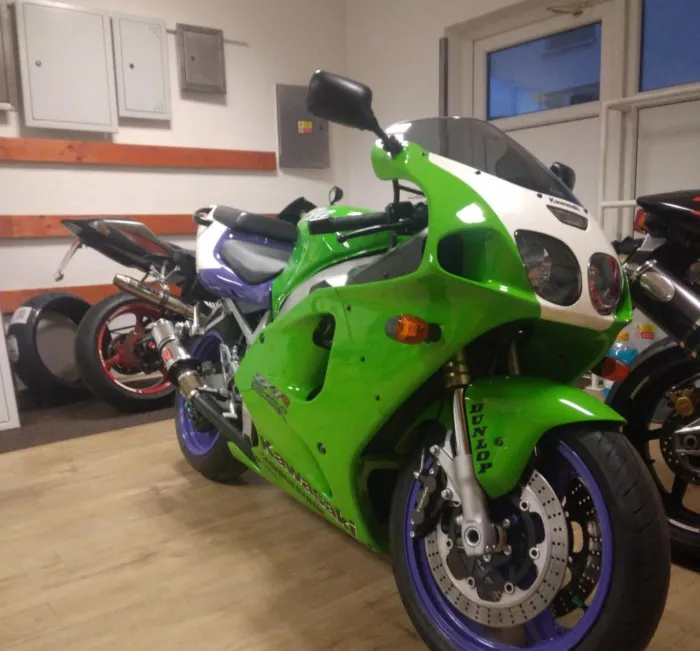 Kawasaki ZX zx7r 1997