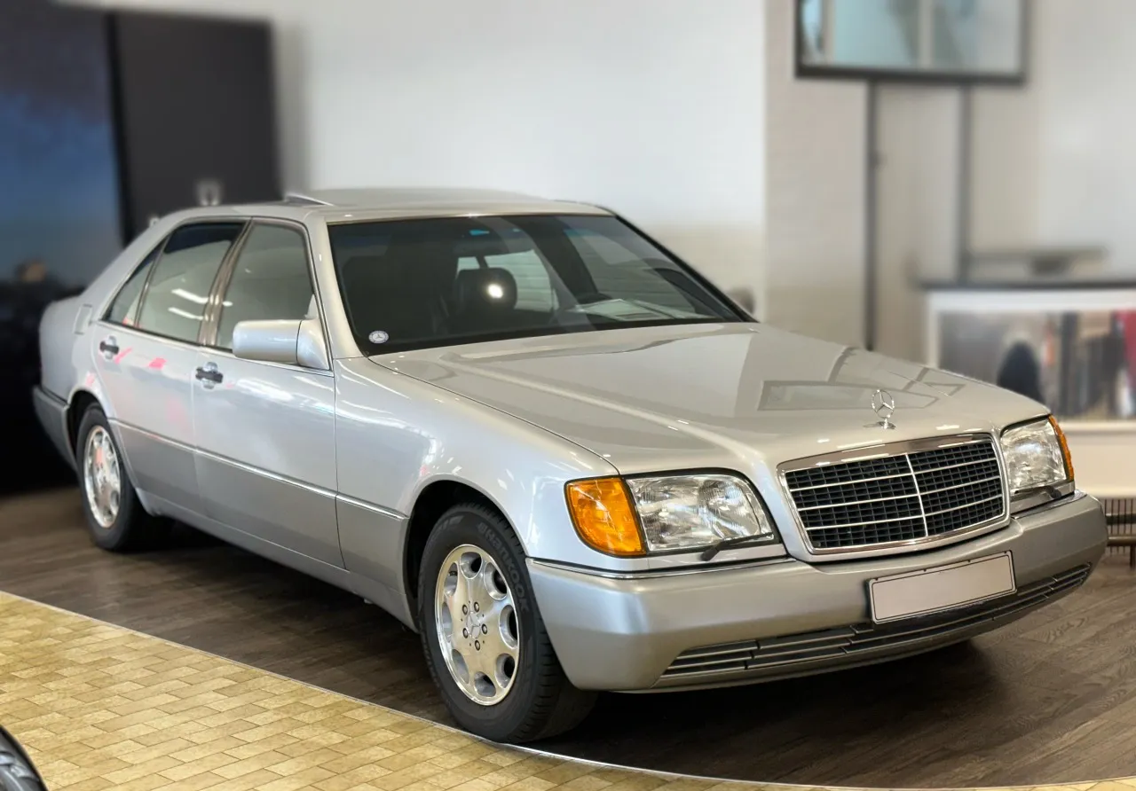 Mercedes-Benz S 600L V12 - VIDEO 1993