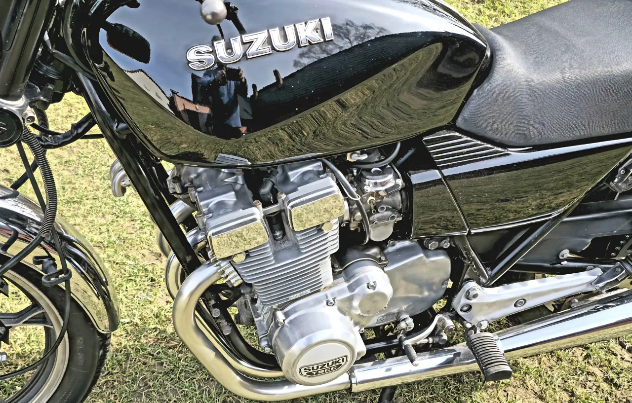 Suzuki GSX 400 four 1982