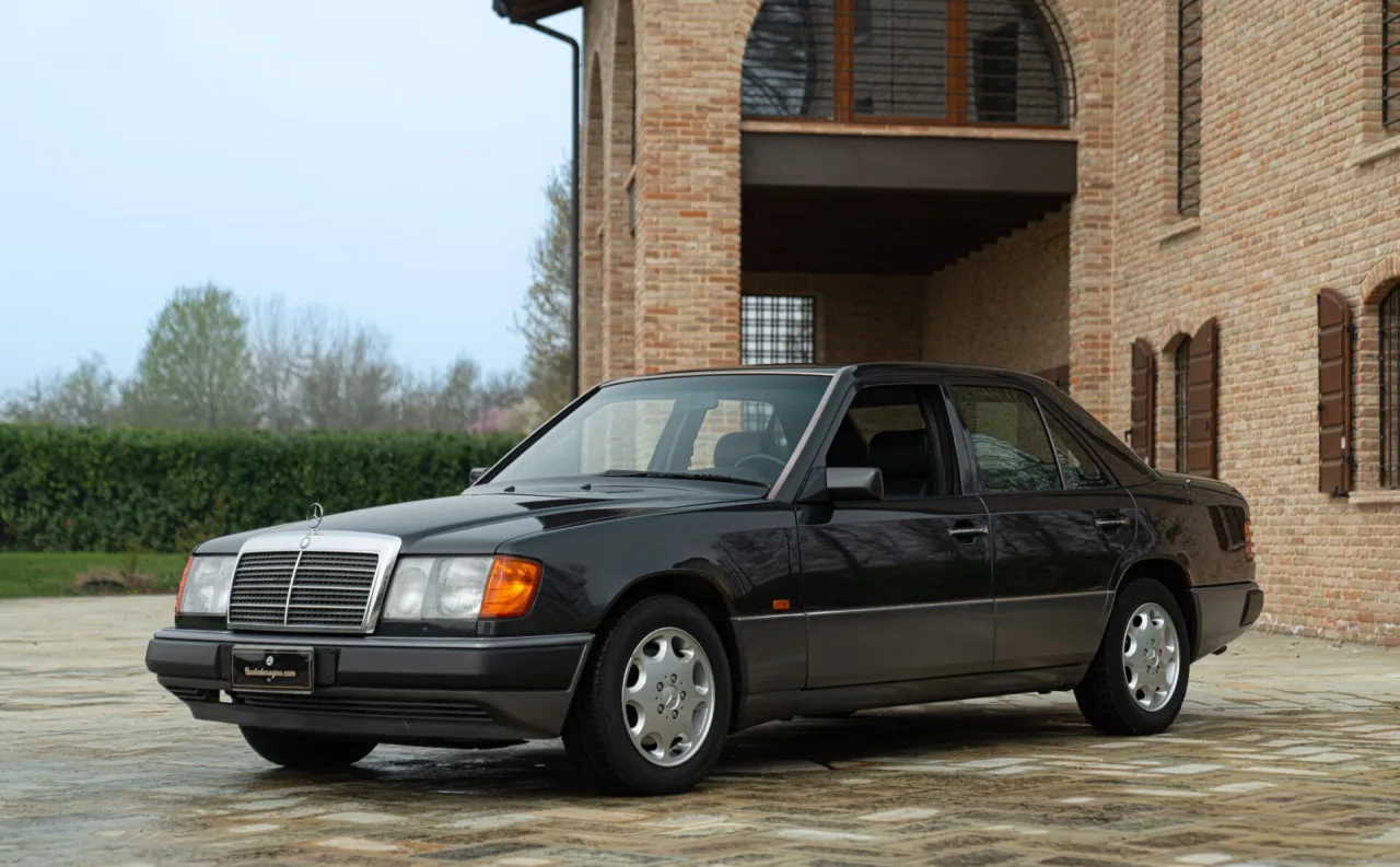Mercedes-Benz 320 E 1993