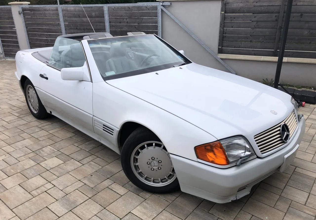 Mercedes-Benz SL 300, 24 1990