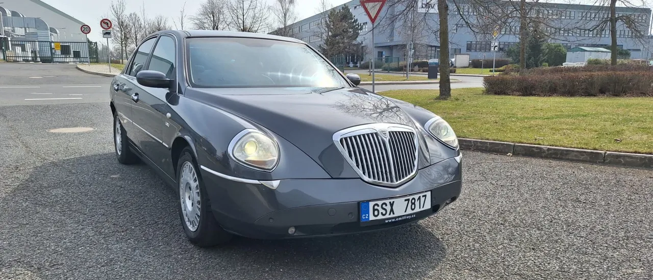 Lancia Thesis 2003