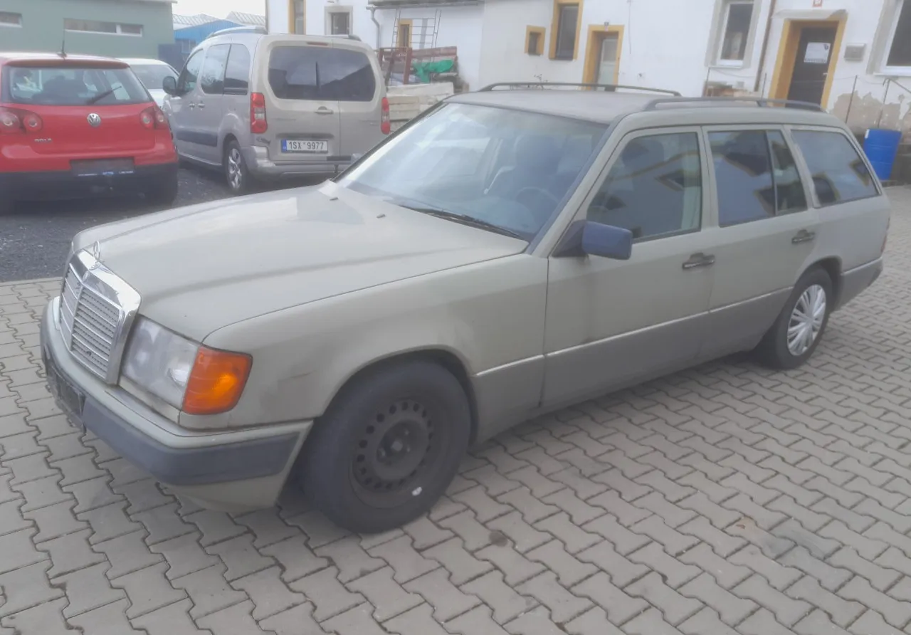 Mercedes-Benz E 200 TE 1990