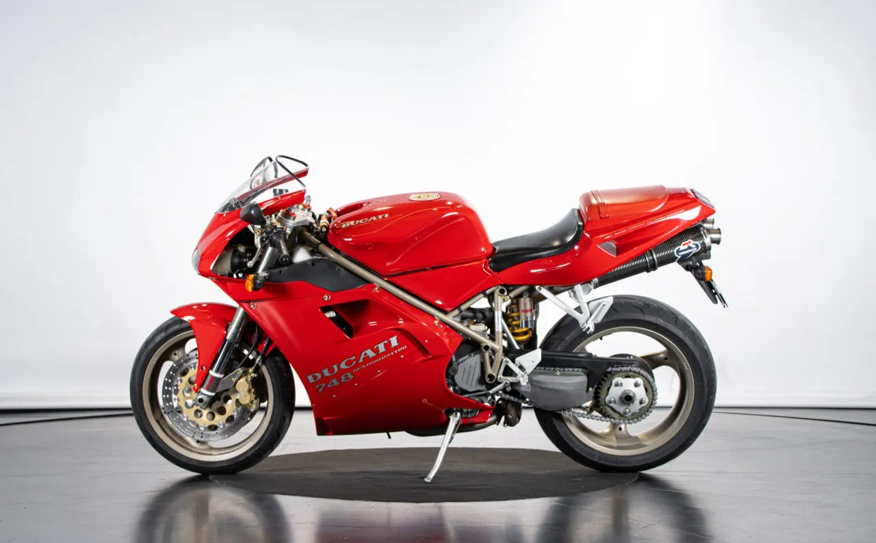Ducati 748 S 1996
