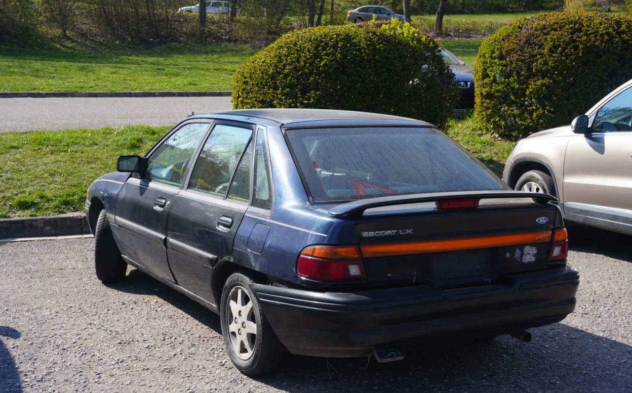 Ford Escort LX 1.9 EFI (U 1981