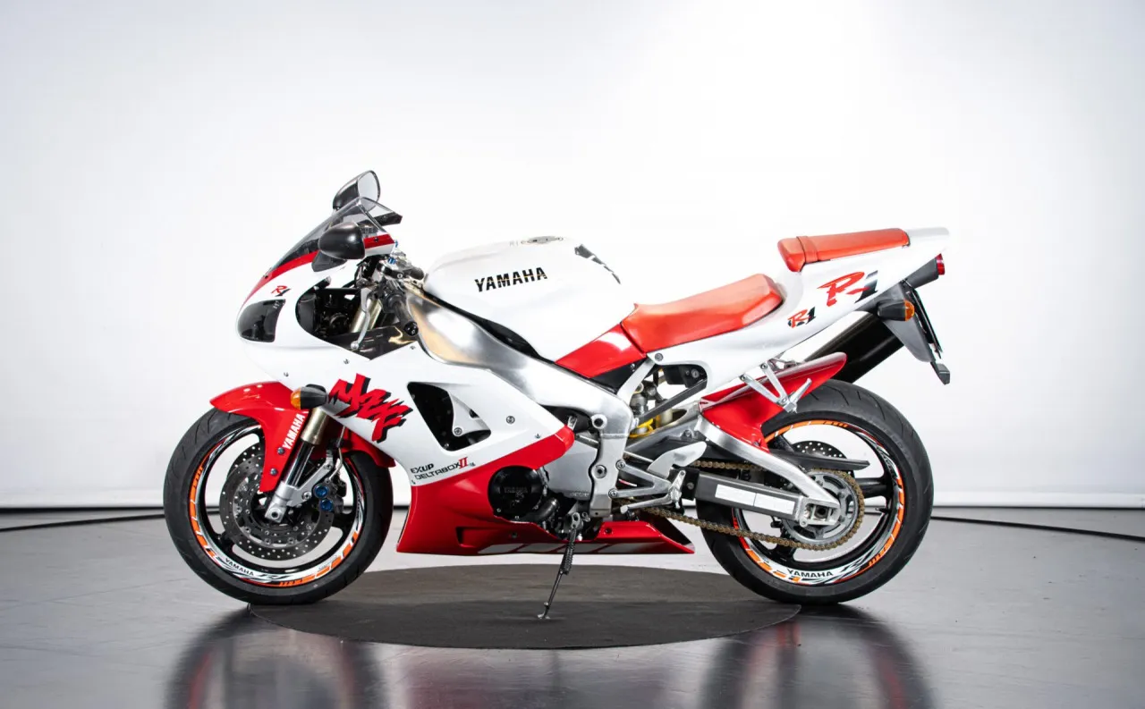 Yamaha R1 1998
