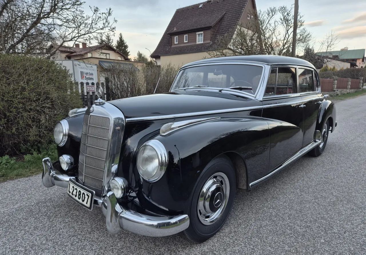 Mercedes-Benz 300 W186 Adenauer 1955