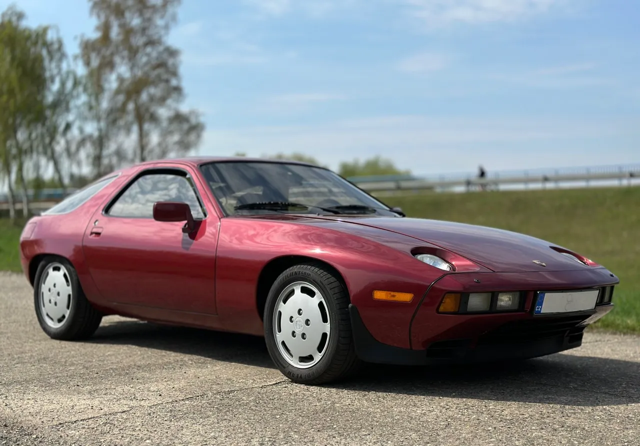 Porsche 928 S 1981