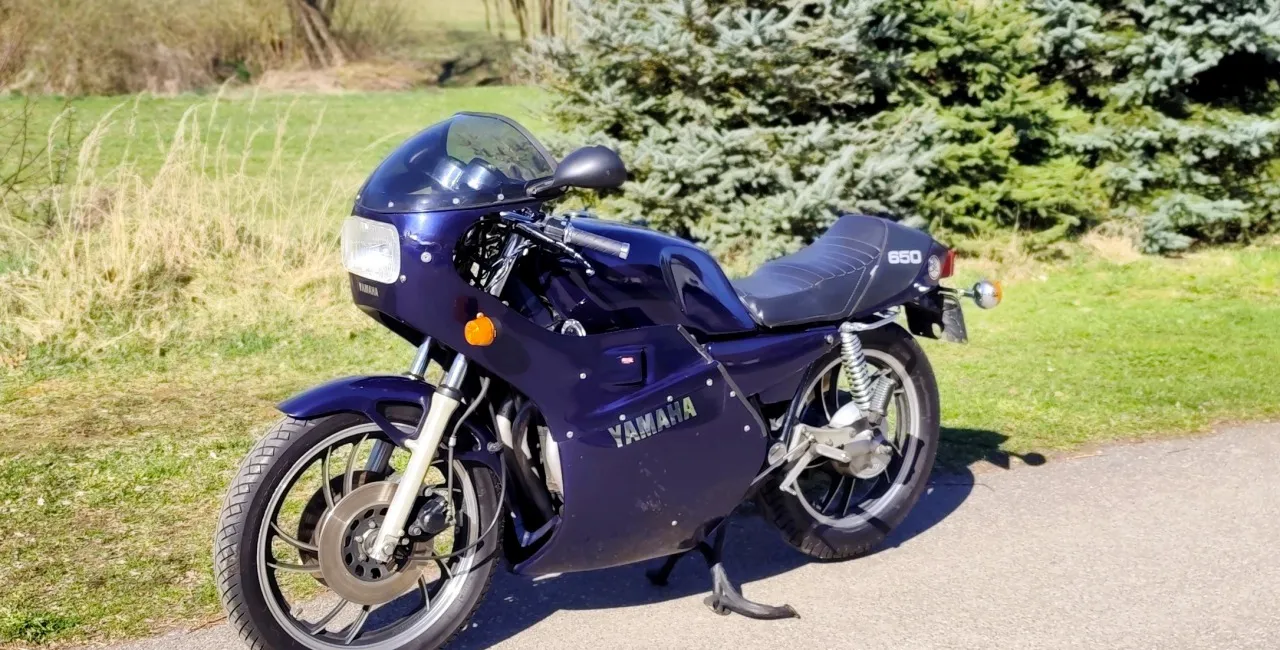 Yamaha XJ 650 dobová sport. úprava 1982