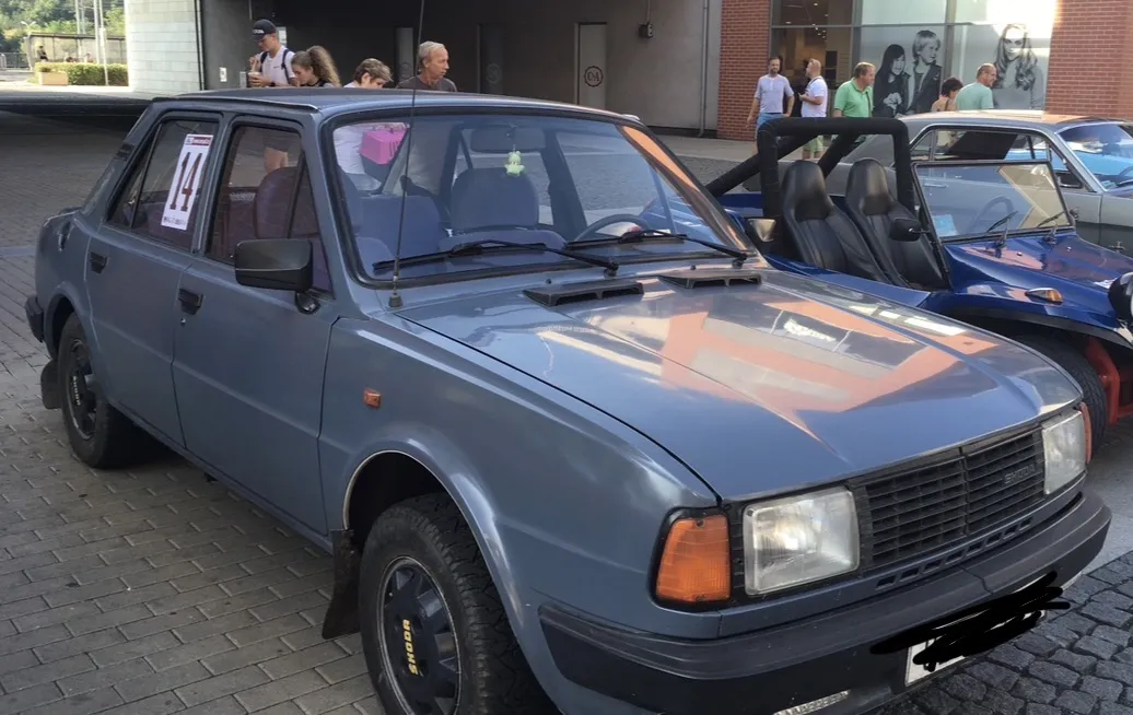 Škoda 125 125 L (typ 742.12 - M II) 1989