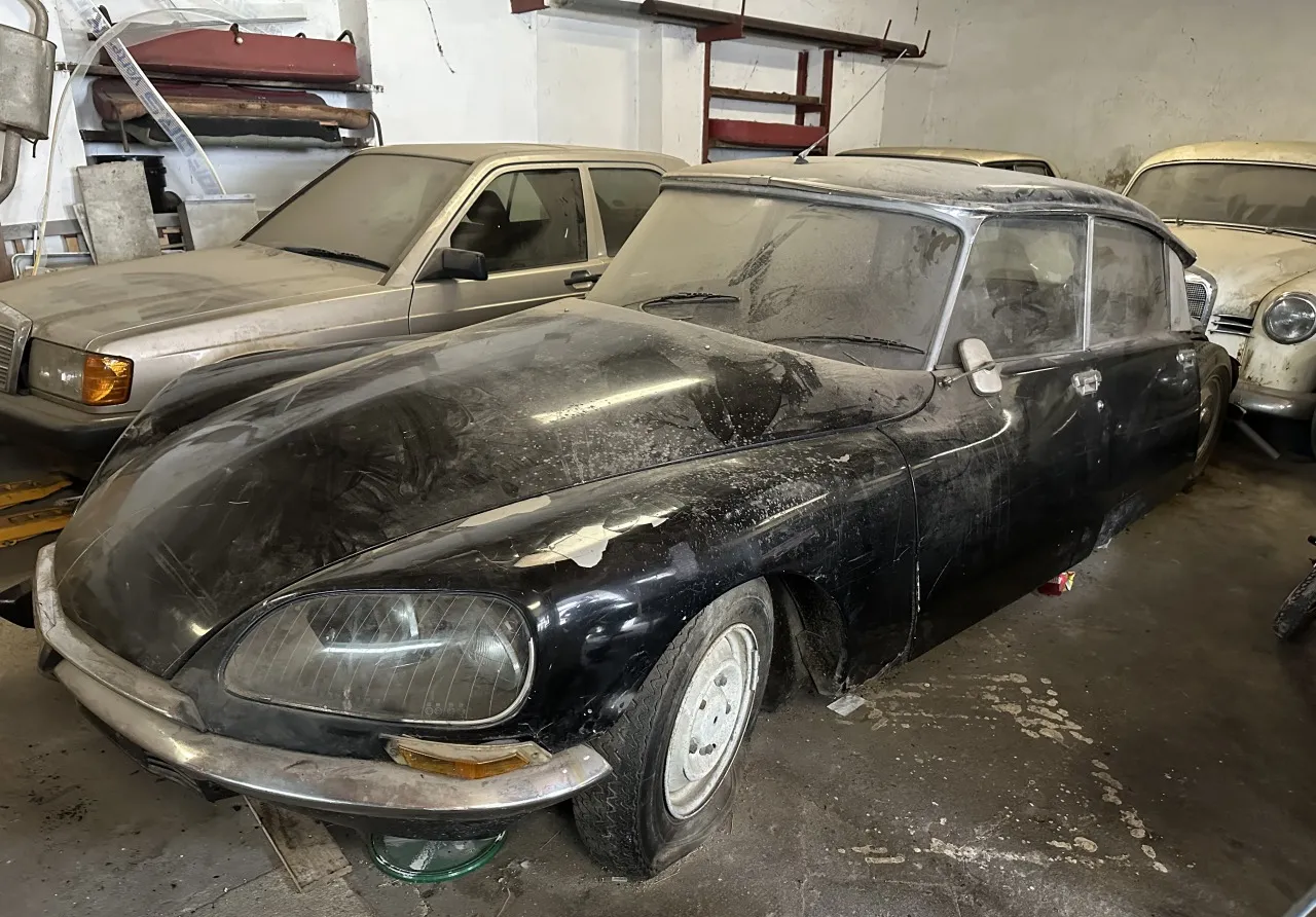 Citroën DS 1900