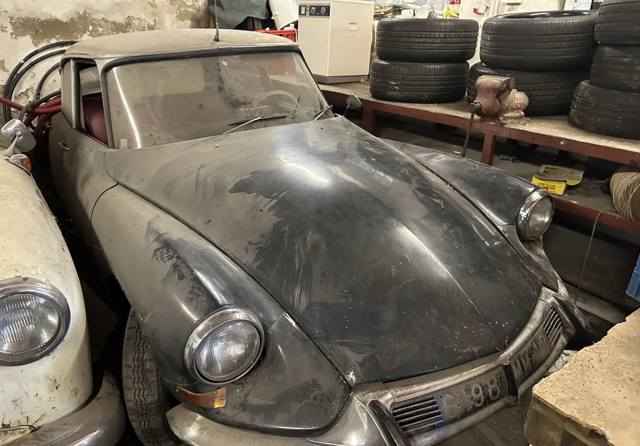 Citroën DS 1900