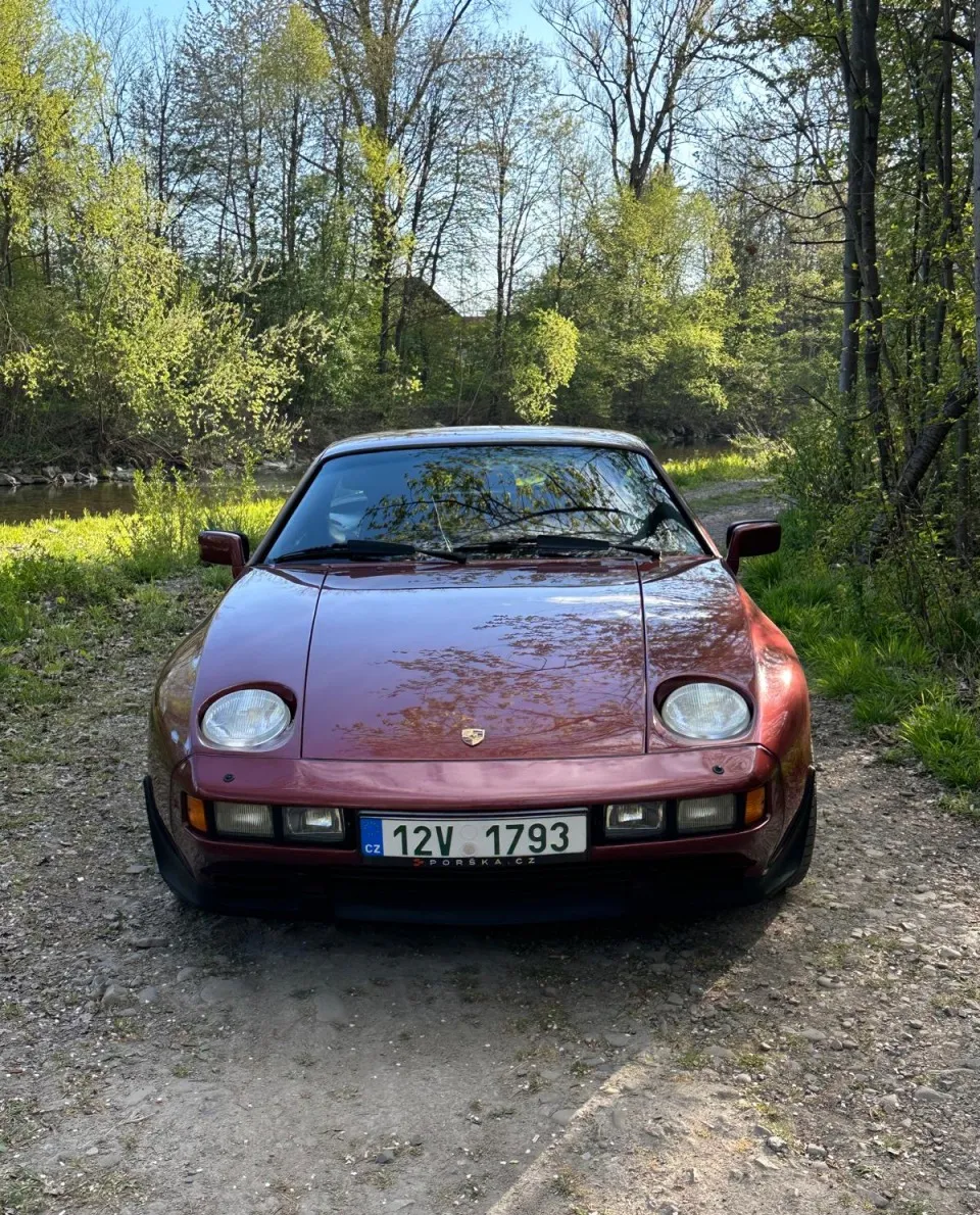 Porsche 928 S 1984