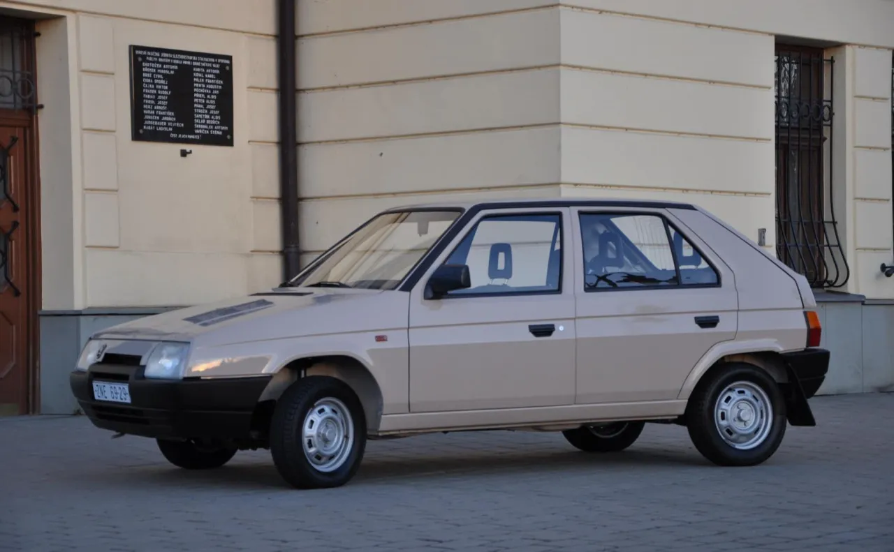 Škoda Favorit 136 L 1989