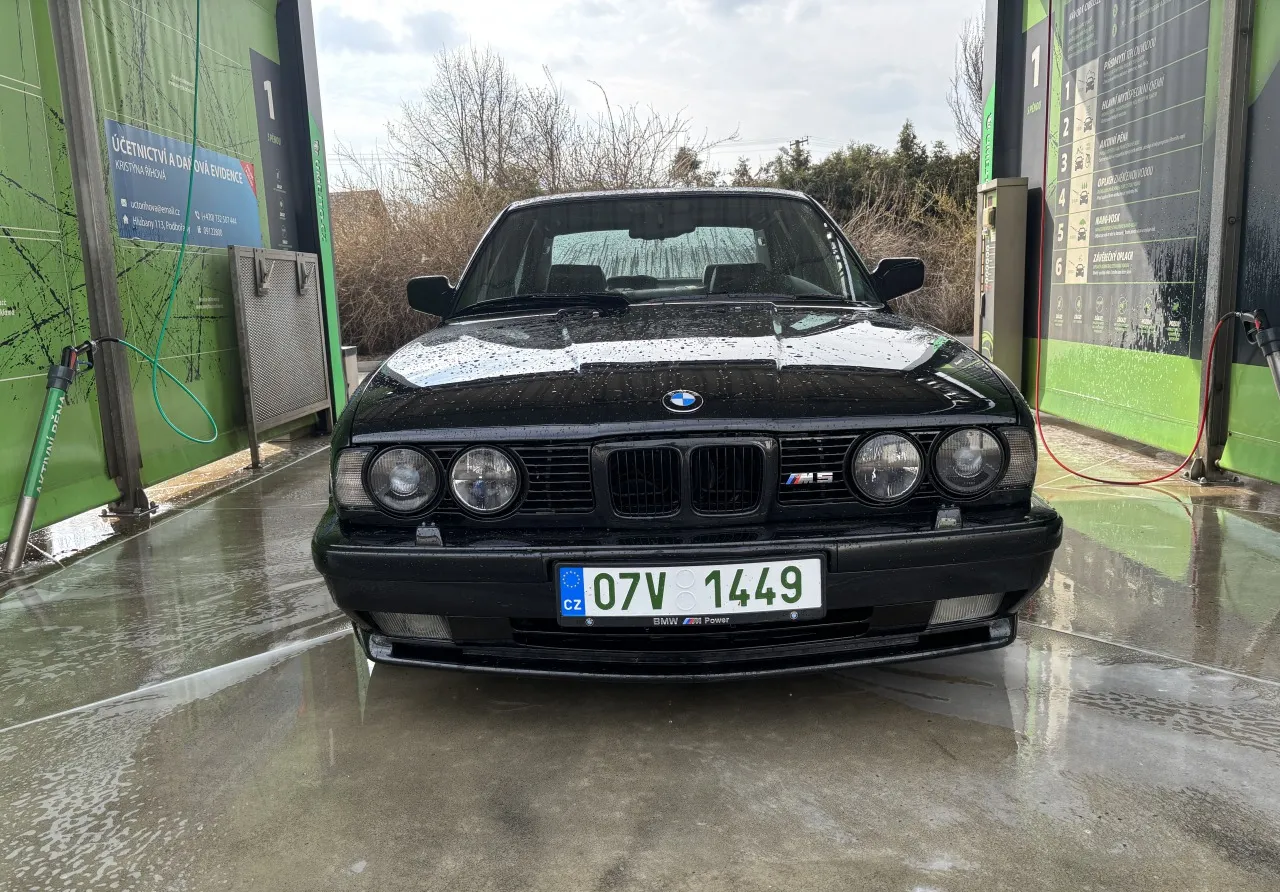 BMW M5 E34 1990