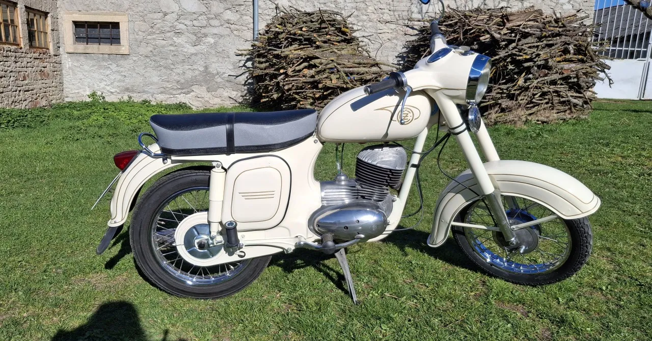 ČZ 175 450.03 DELUXE 1964