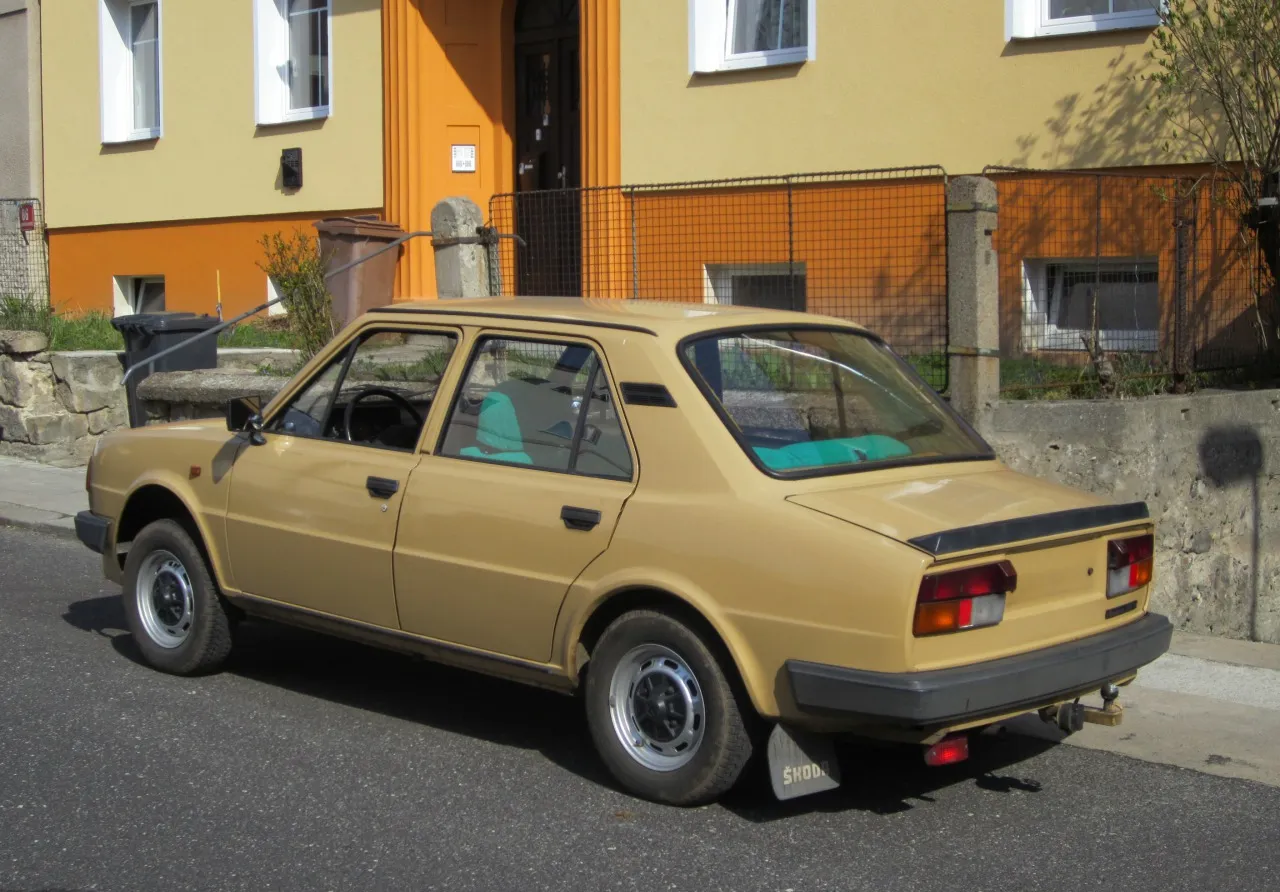 Škoda 120 L 1986