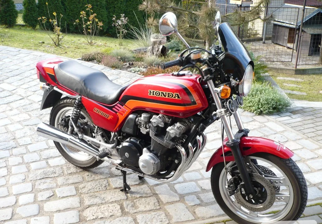 Honda CB 900 SC 09 Boldor 1983