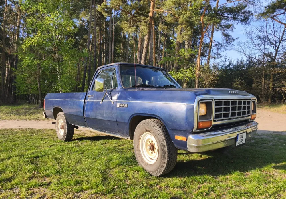 Dodge RAM D250 1985