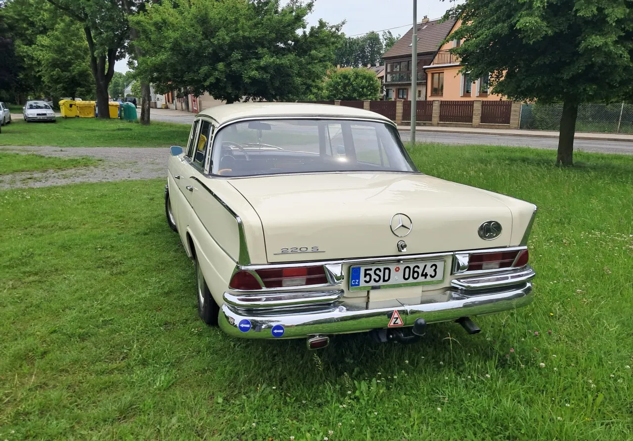 Mercedes-Benz 220 W 111 1962