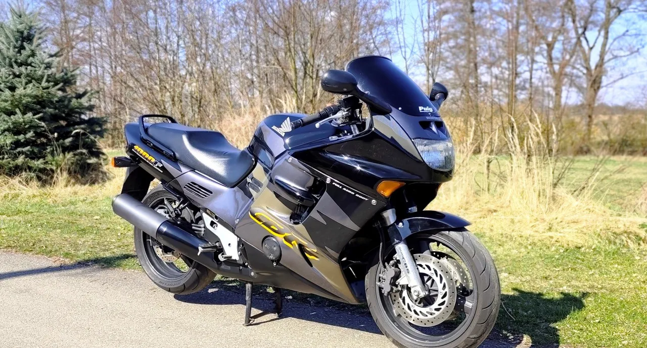 Honda CBR 1000 F SC24 Dual CBS 1996