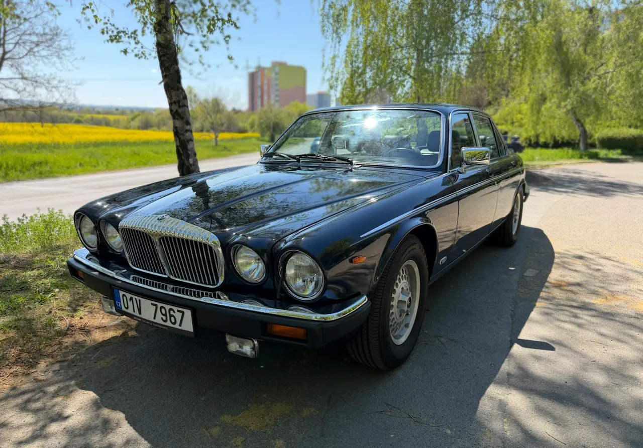 Daimler Double-Six 5.3L V12 1988
