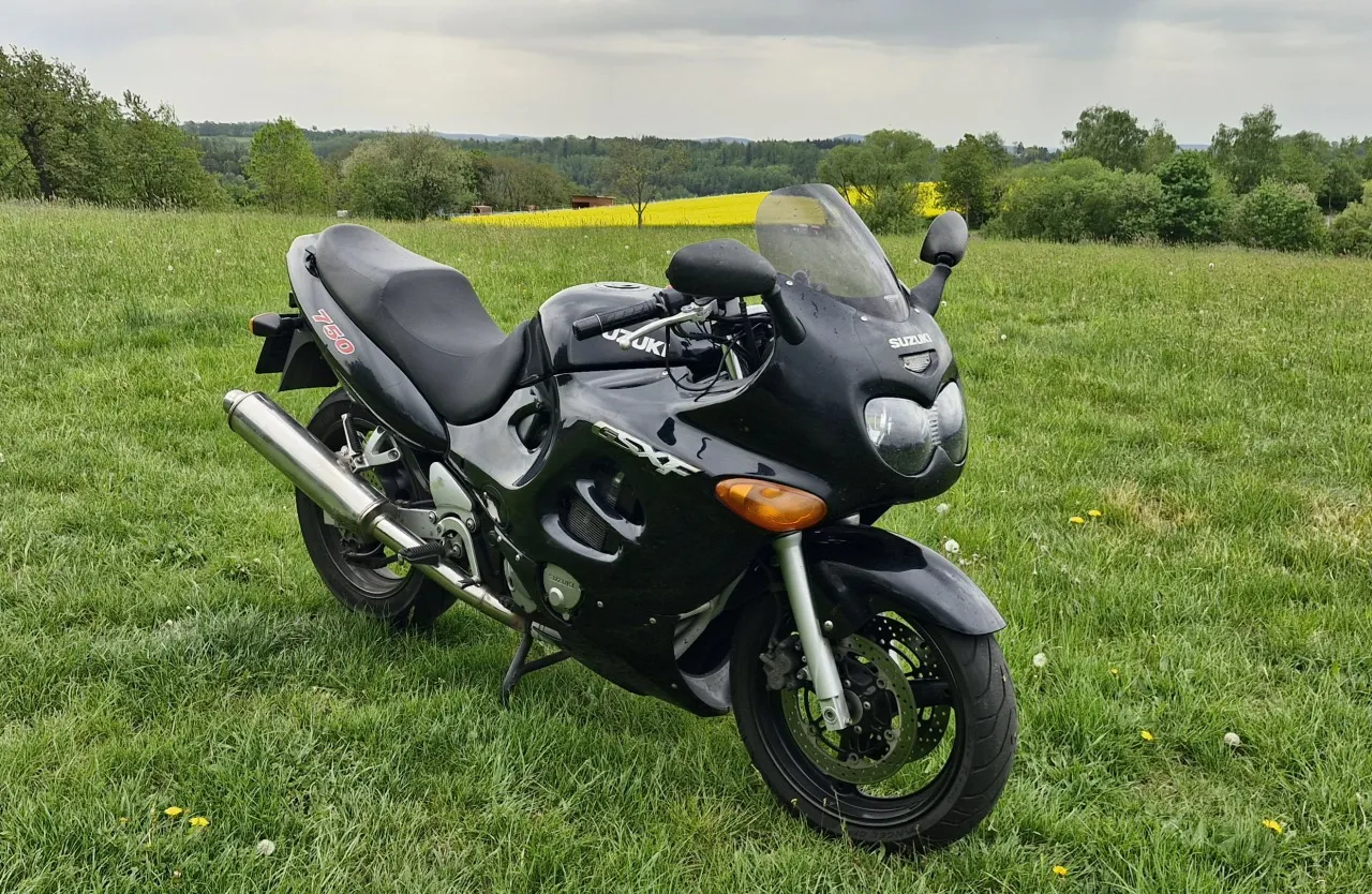 Suzuki GSX 750F 2001