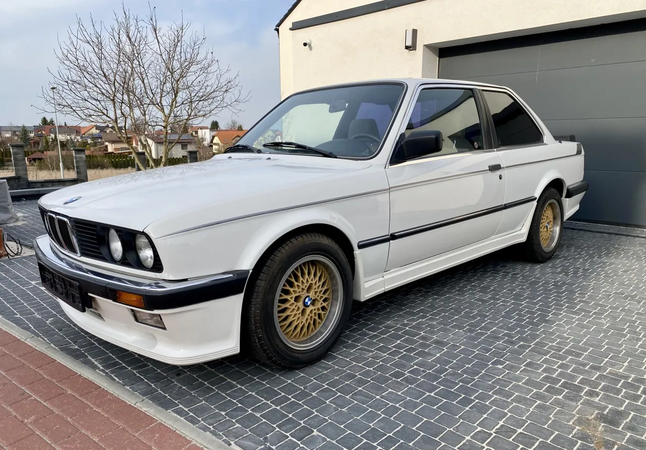 BMW 3 e30 325i 126 kw M technic 1986