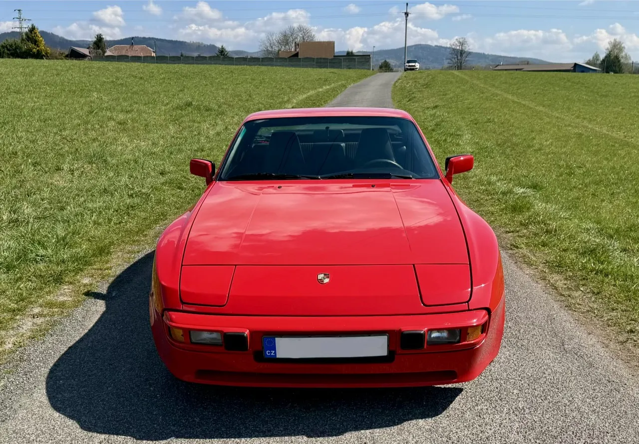 Porsche 944 1985