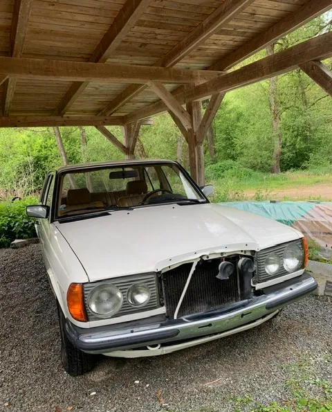 Mercedes-Benz 240 123 D 1979