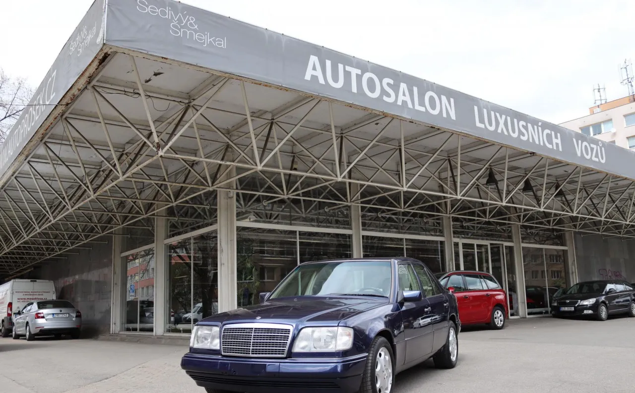 Mercedes-Benz 420 124 E420 V8 205kW 1995