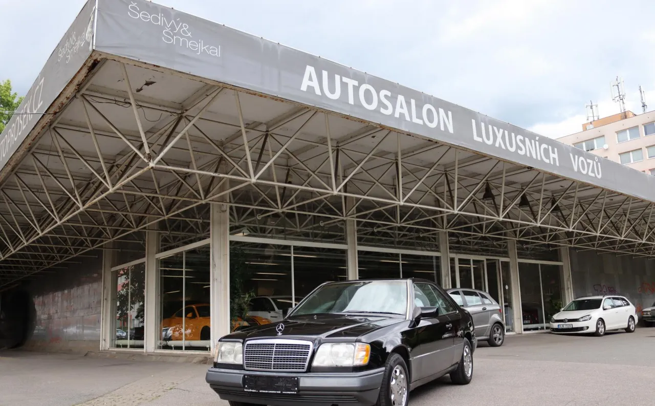Mercedes-Benz 320 124 320CE 162kW 1994
