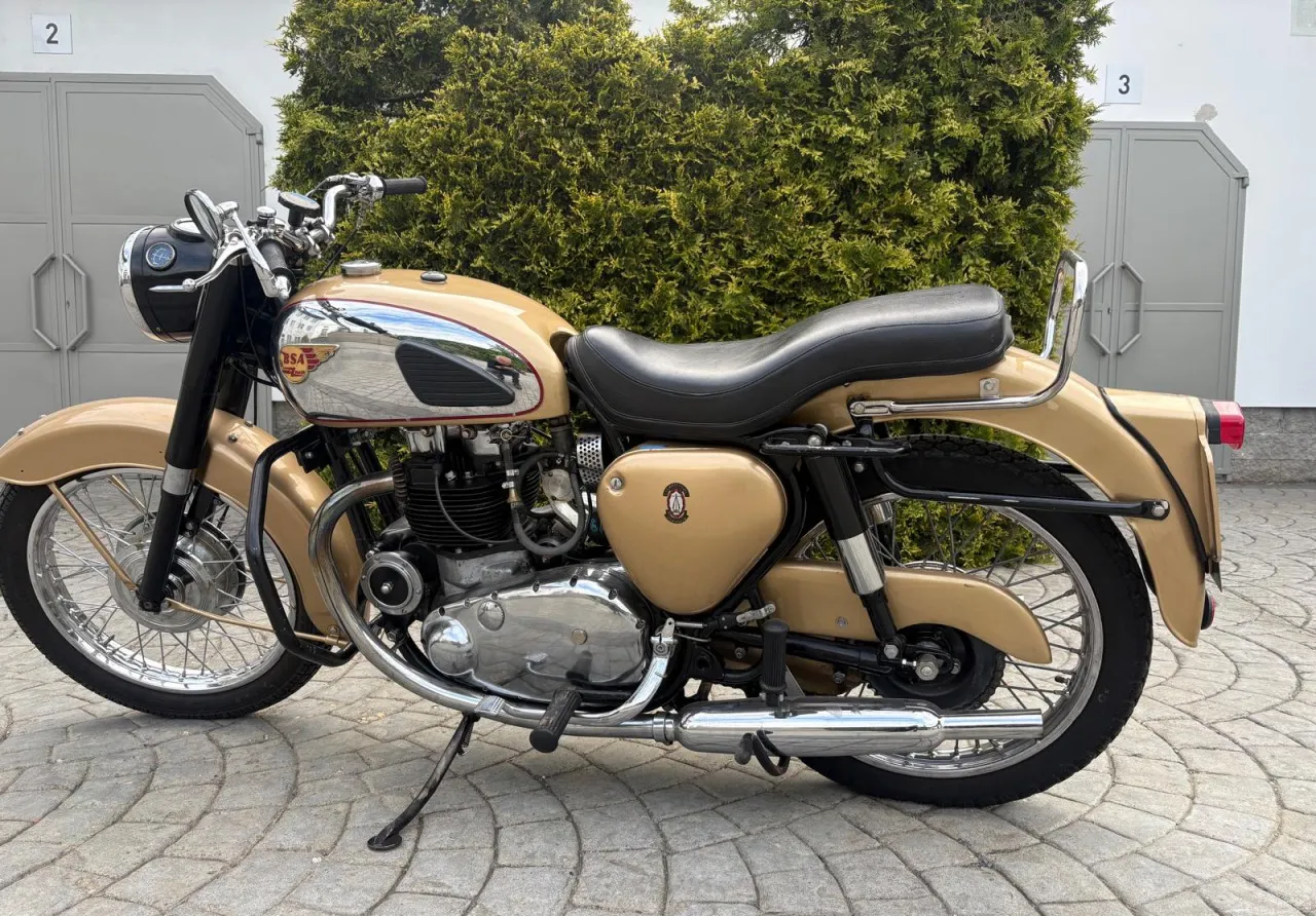BSA A10 Golden Flachs 1958