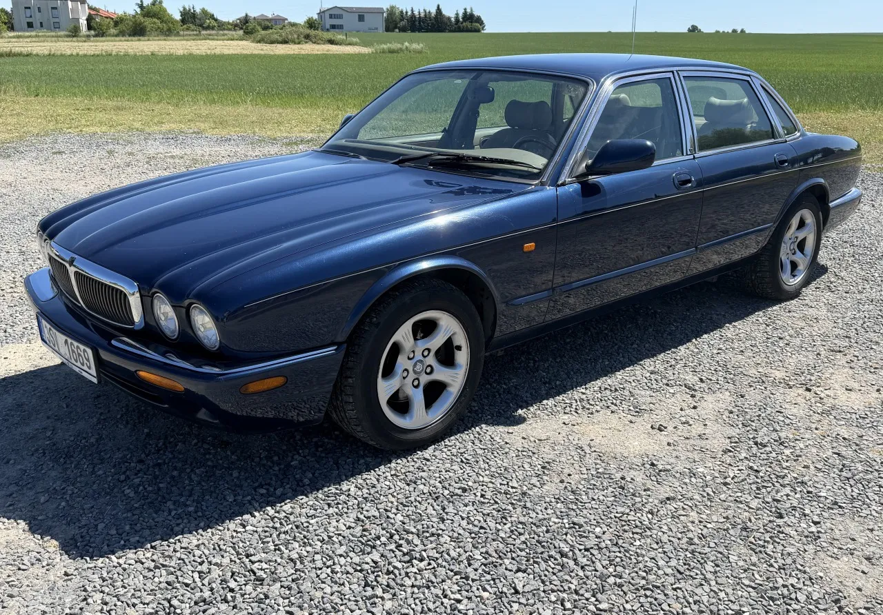 Jaguar XJ EXECUTIVE 2000