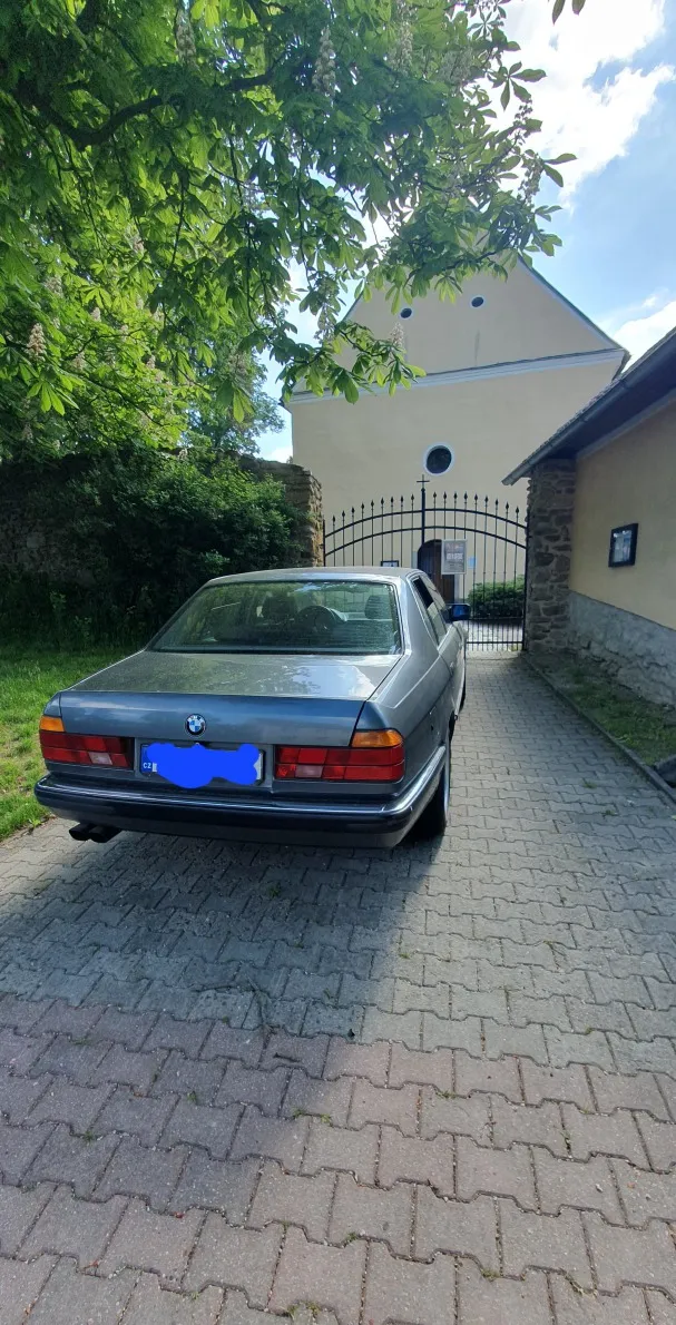 BMW 7 e32 750i 1998