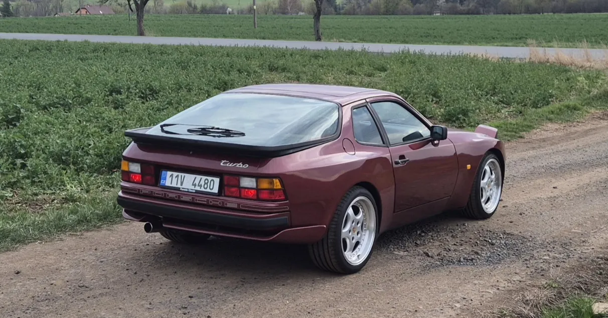 Porsche 944 Turbo 1986