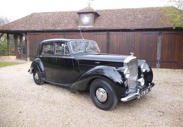 Bentley MKVI (3) 1951