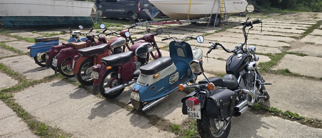Jawa sbírka 7x 1800