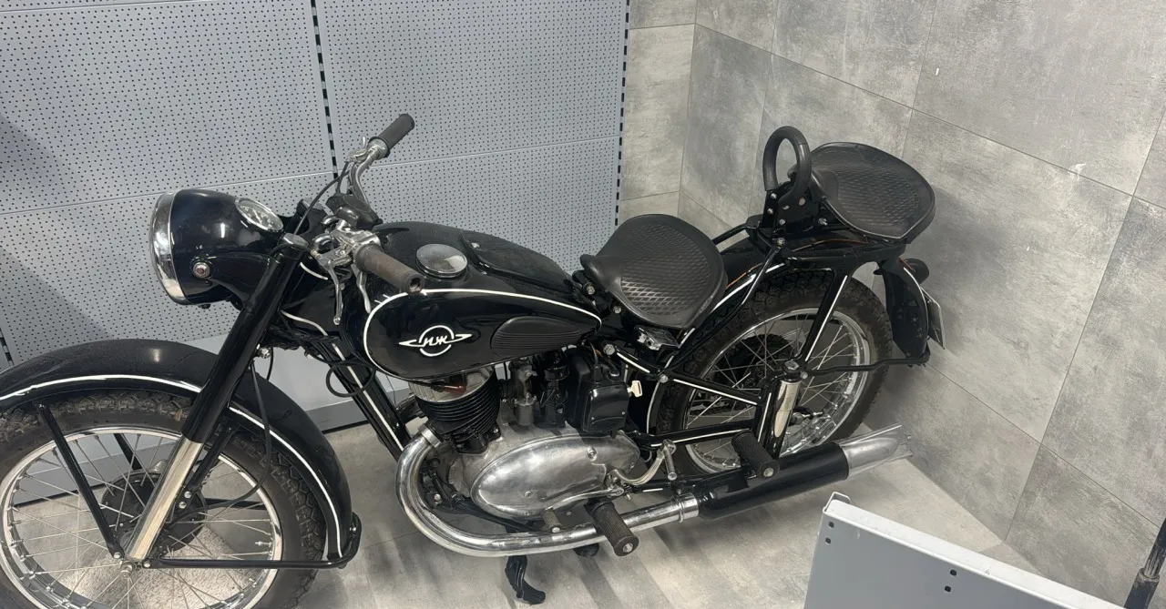 IŽ 49 1956