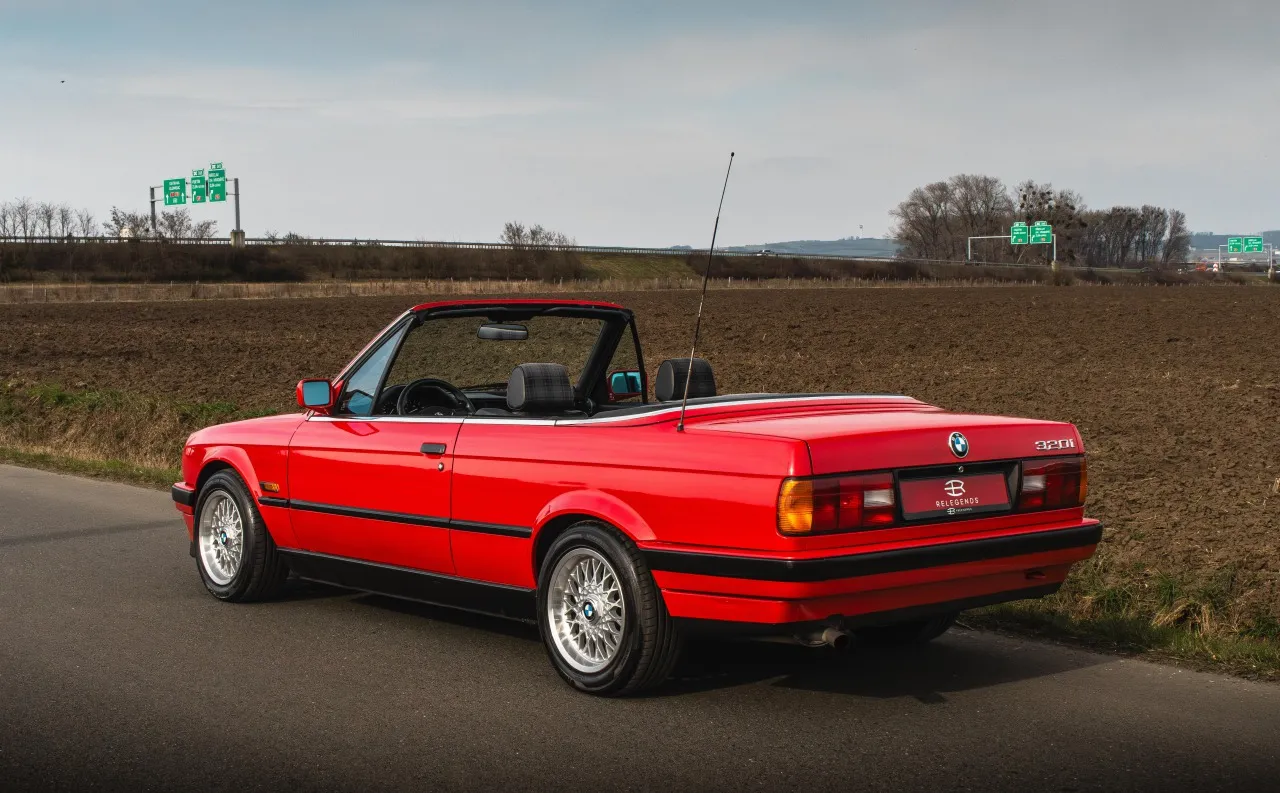 BMW 3 320i Cabriolet E30 M20 1991