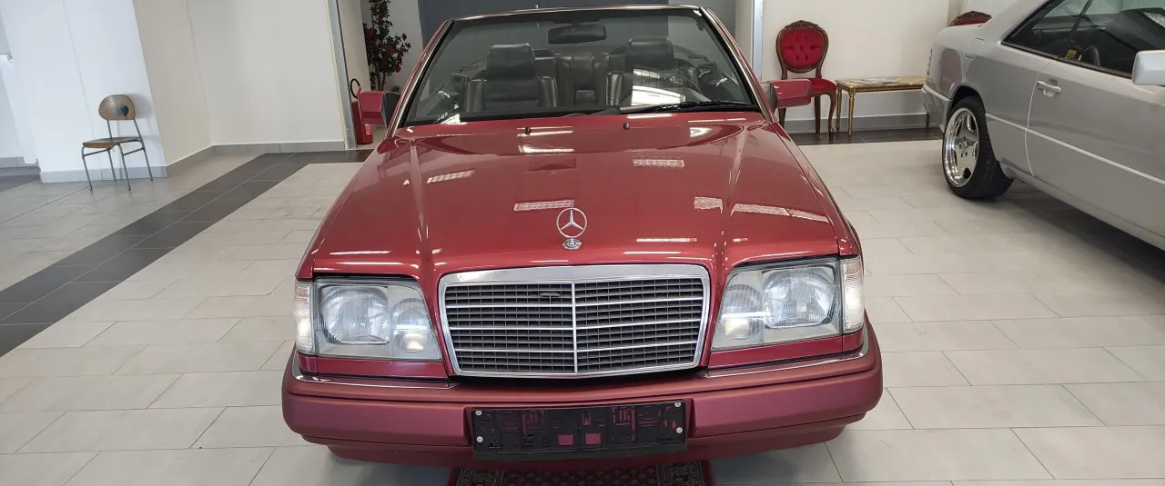 Mercedes-Benz 300 124 Cabriolet 300 CE-24 1994