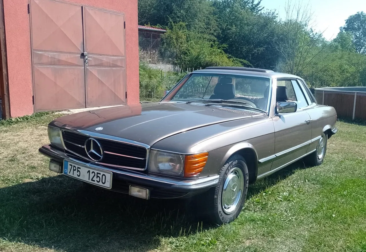 Mercedes-Benz SLC 350 (107) V8 1977