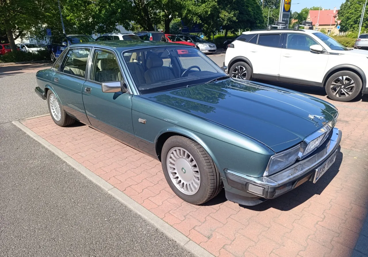 Jaguar XJ 40 1988