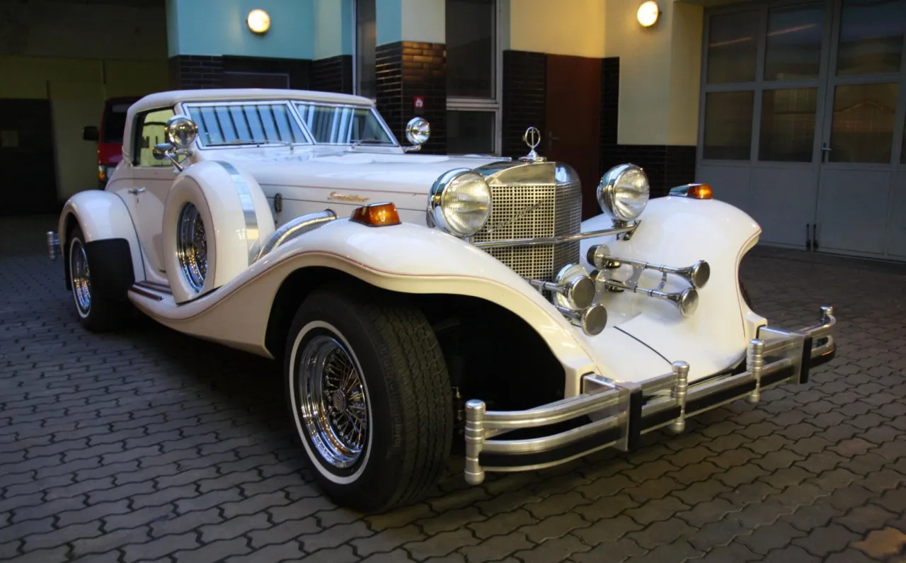 Excalibur V8 MK IV 1983