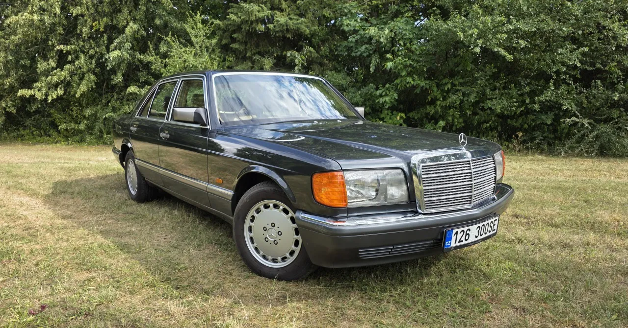 Mercedes-Benz 300 W126 300SE 1990